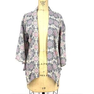 Japana Kimono open beautiful blue/pink print with lacework on edges